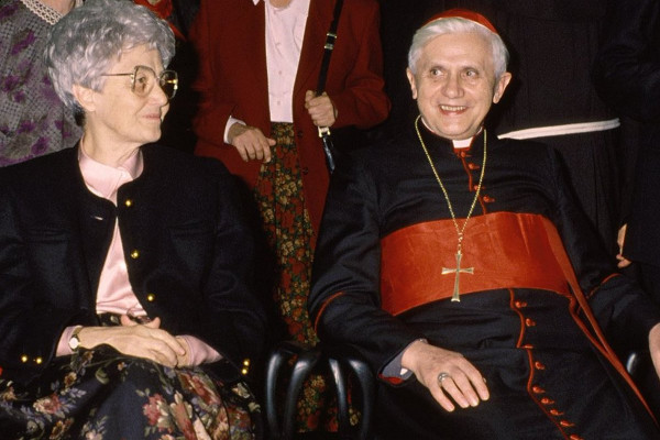 Benedikt XVI.: »Zadnja beseda v zgodovini sveta bo občestvo«